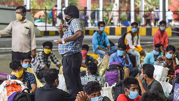 சிறப்பு பயிற்சி அளிக்கிறது 