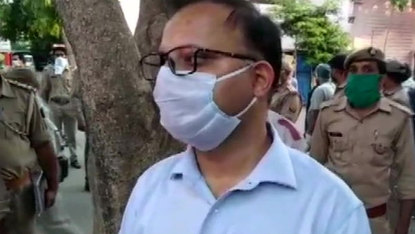 யாருக்கும் உதவி செய்ய ஆள் இல்லை 
