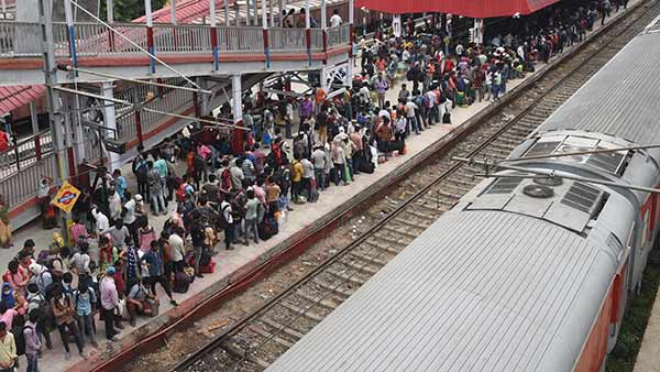 இடம்பெயர் தொழிலாளர் சிறப்பு ரயில்கள் 