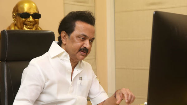 What happened at the DMK District Secretaries meeting? 