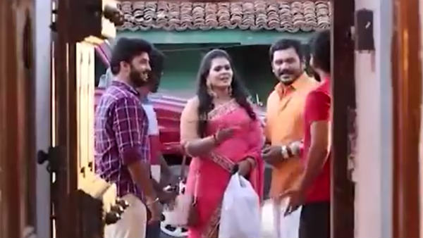 கார் சத்தம் 