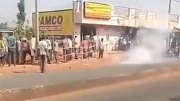 சமூக வலைதளங்களில் குடிமகன்கள் 