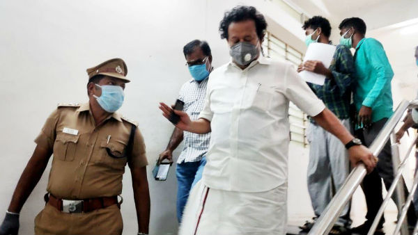 Controversy over issuing e-Pass at Villupuram District Collectors office 