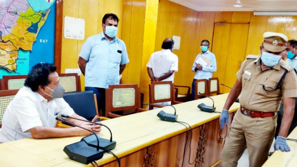 Controversy over issuing e-Pass at Villupuram District Collectors office 