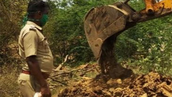 வழிகளை மறிக்கும் போலீஸ் 