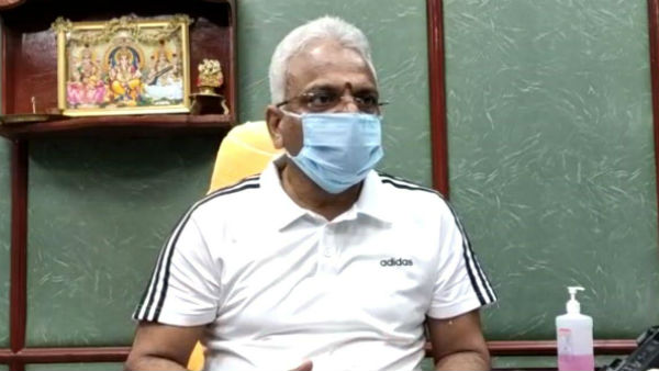 வரிப்பணத்தை வீணடிக்கிறார் வரிப்பணத்தை வீணடிக்கிறார்