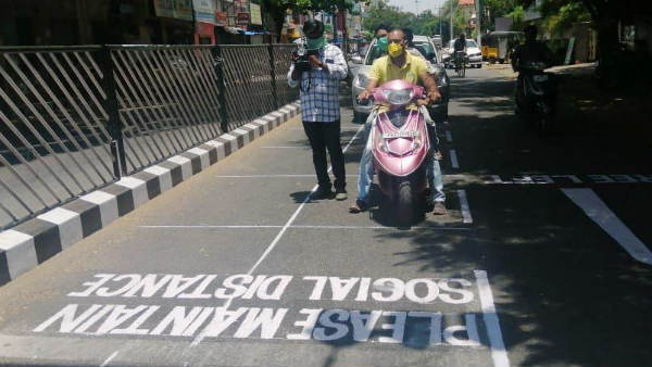 Lines have been drawn to observe the social gap in traffic signal in Puducherry Lines have been drawn to observe the social gap in traffic signal in Puducherry