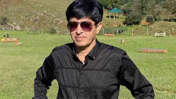 இளம் அதிகாரி இளம் அதிகாரி