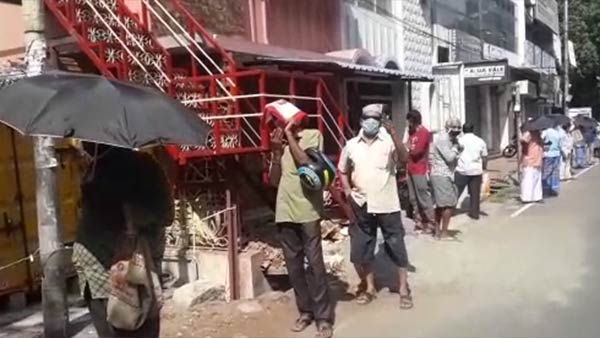 கூட்டம் அதிகரிக்கும் 