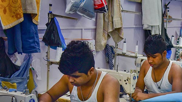 செக்யூரிட்டி வேலையும் காலி 