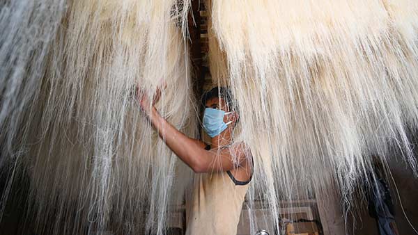 சாதிப்போம் சாதிப்போம்