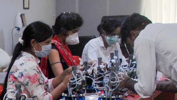 தொழில் நிறுவனங்கள் 