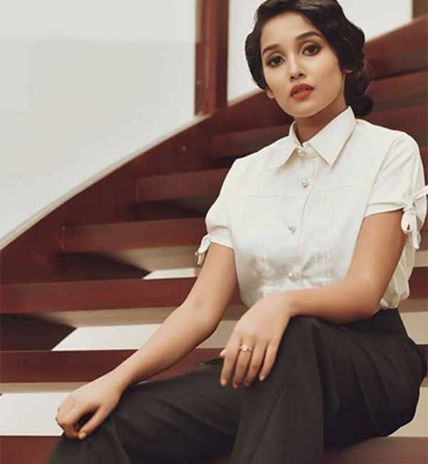 ஹீரோயினாகிறார்