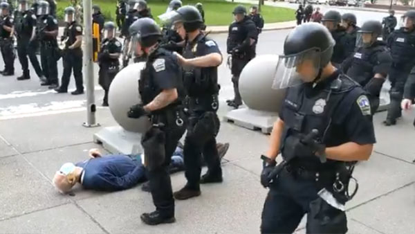 வன்முறை போராட்டங்கள் 