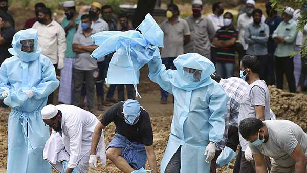 24 மணிநேரத்தில் 17,296 பேருக்கு கொரோனா 