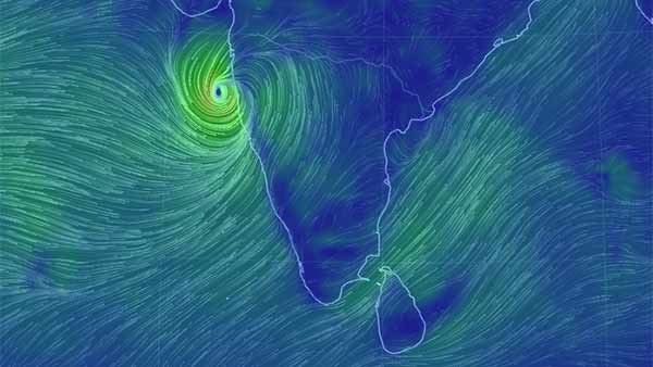 கண் பகுதி தாக்கும் 