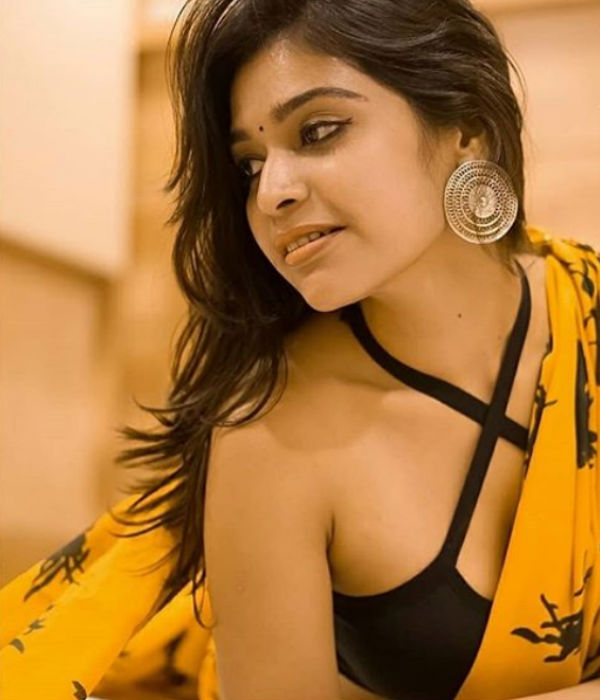  குவியும் ரசிகர்கள்