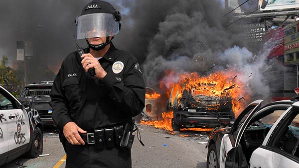 பென்டகன் உள்ளது 