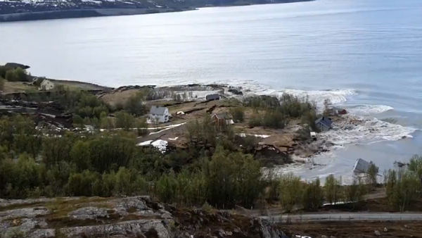 கடலில் மூழ்கிய கிராமம் 