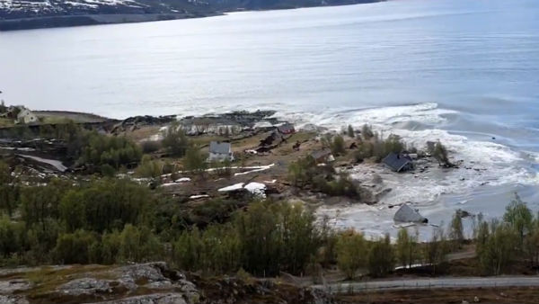 மக்கள் அதிர்ச்சி 