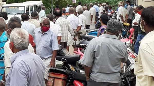 சமூக இடைவெளி எதுவும் இல்லை சமூக இடைவெளி எதுவும் இல்லை