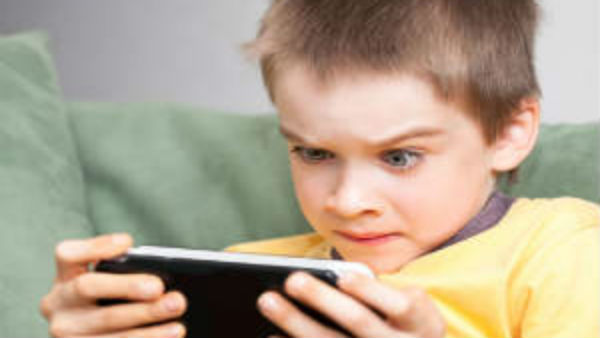 குழந்தைகள் ஆபாச படம் 