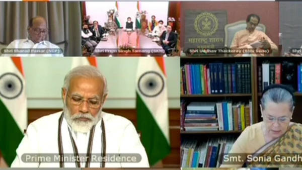 உத்தவ் தாக்கரே 