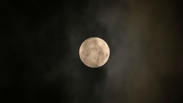 சந்திர கிரகணம் இந்தியாவில் எப்போது தெரியும் 