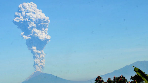 மீண்டும் வெடித்தது 