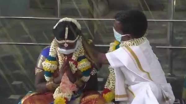  3 feet tall couple married near nagai, this video becomes viral on socials