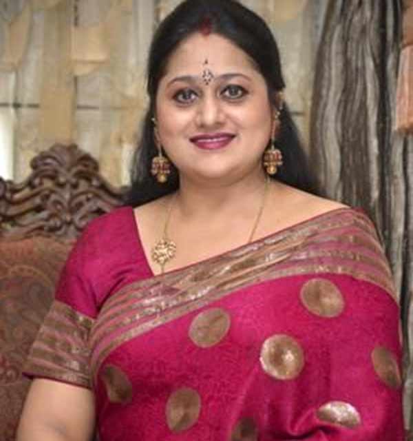 கட் அவுட் நாயகி