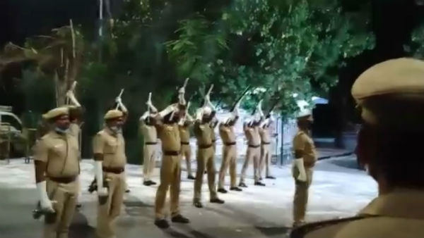 Mambalam police inspector Balamuruli, who dies due to coronavirus gets honour 