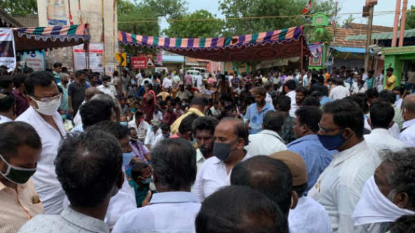 உறவினர்கள் போராட்டம் 