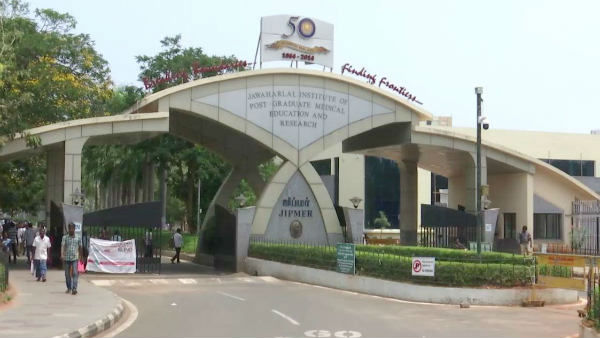 Jipmer hospital doctors including 12 were affected for corona in Puducherry 