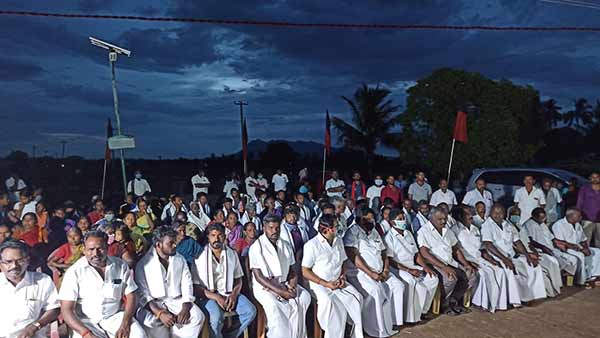 முந்திக்கொண்டு 