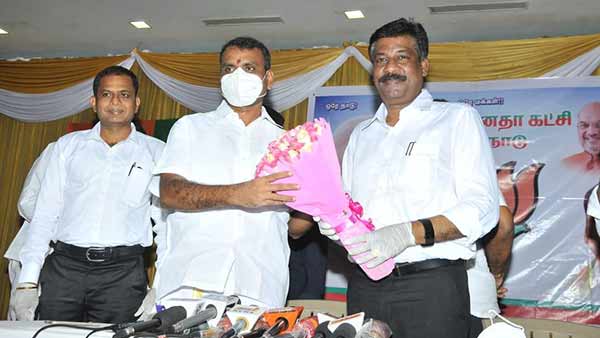  chennai HC Bar association president RC Paul Kanagaraj has joined in BJP