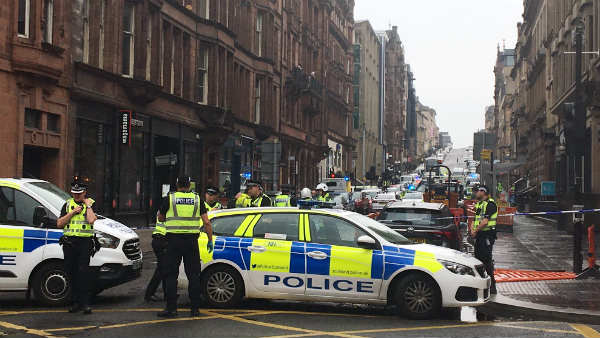 அடைக்கலம் 