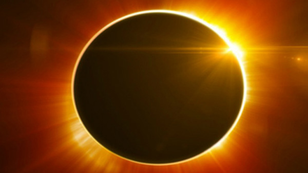 சூரிய கிரகண நாளில் அதிசயம் 