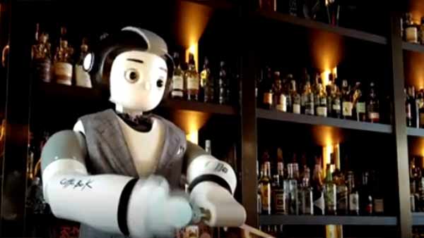 அசத்தும் ரோபோக்கள்.. 