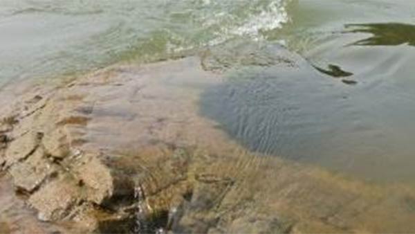 வெள்ளத்தில் மூழ்கிய கோவில் 