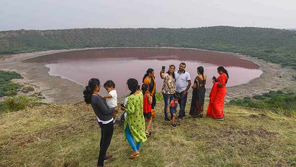 50,000 ஆண்டுகள் பழமையான ஏரி 