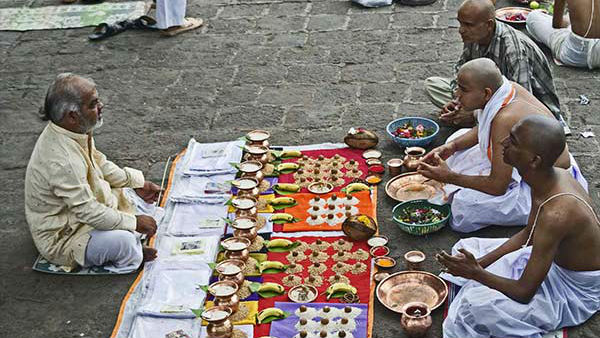 முன்னோர்களுக்கு வரவேற்பு 