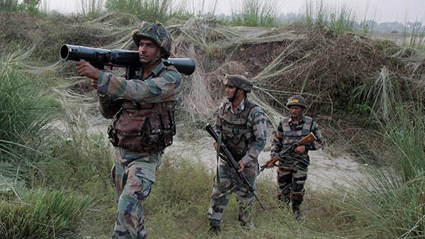 indian Armed forces get special powers to buy weapons of up to Rs 300 crore indian Armed forces get special powers to buy weapons of up to Rs 300 crore