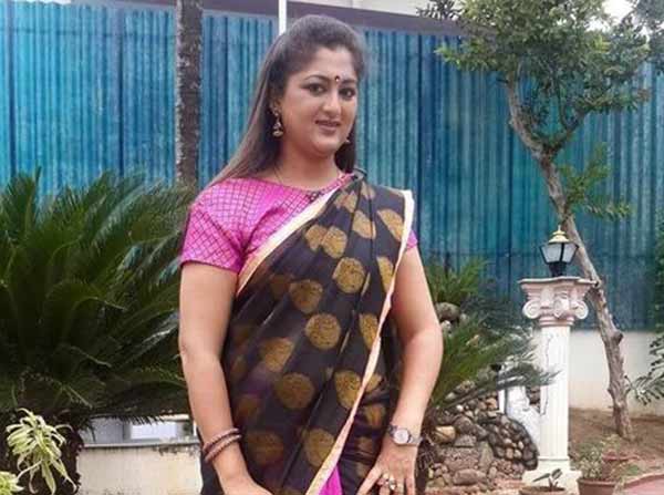 தெய்மகளிலிருந்து ஷிப்ட்