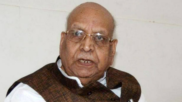 லக்னோவில் போட்டி லக்னோவில் போட்டி