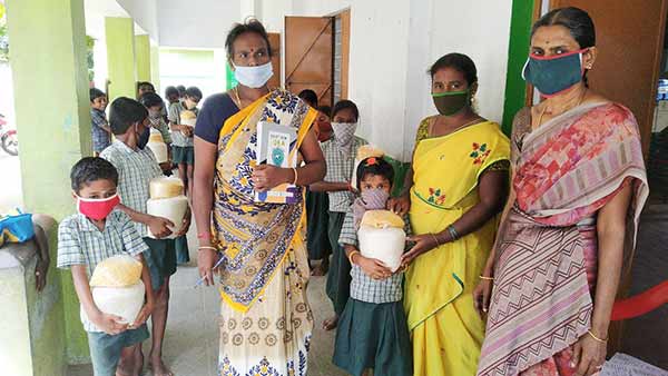 COVID-19: Mid-day meals to children Jothinagar School teachers distribution 