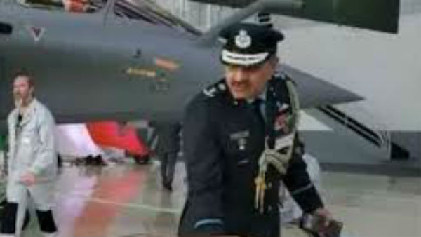 படித்தது சைனிக் பள்ளி 