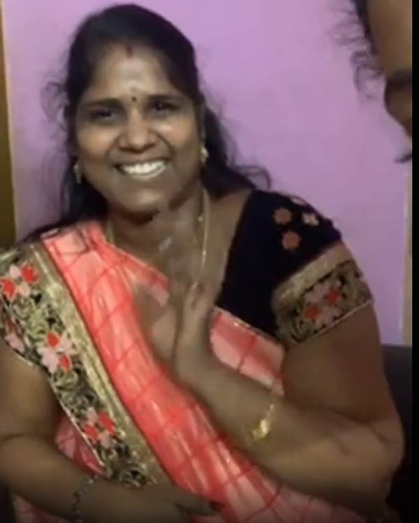 ரசிகை வீட்டுக்கு சர்ப்பிரைஸ்