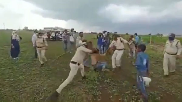 The dalit farmer couple have been beaten by Madhya Pradesh police the sensational video goes viral 