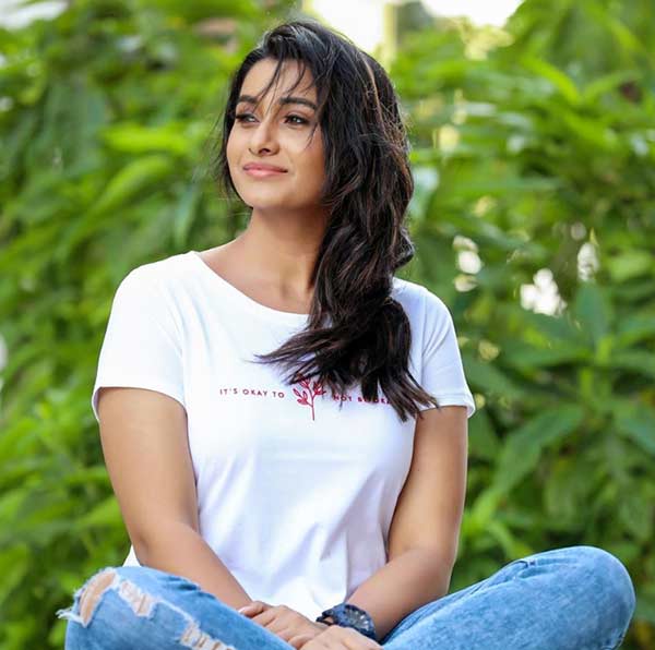 சிங்கத்தின் கடைக்குட்டி